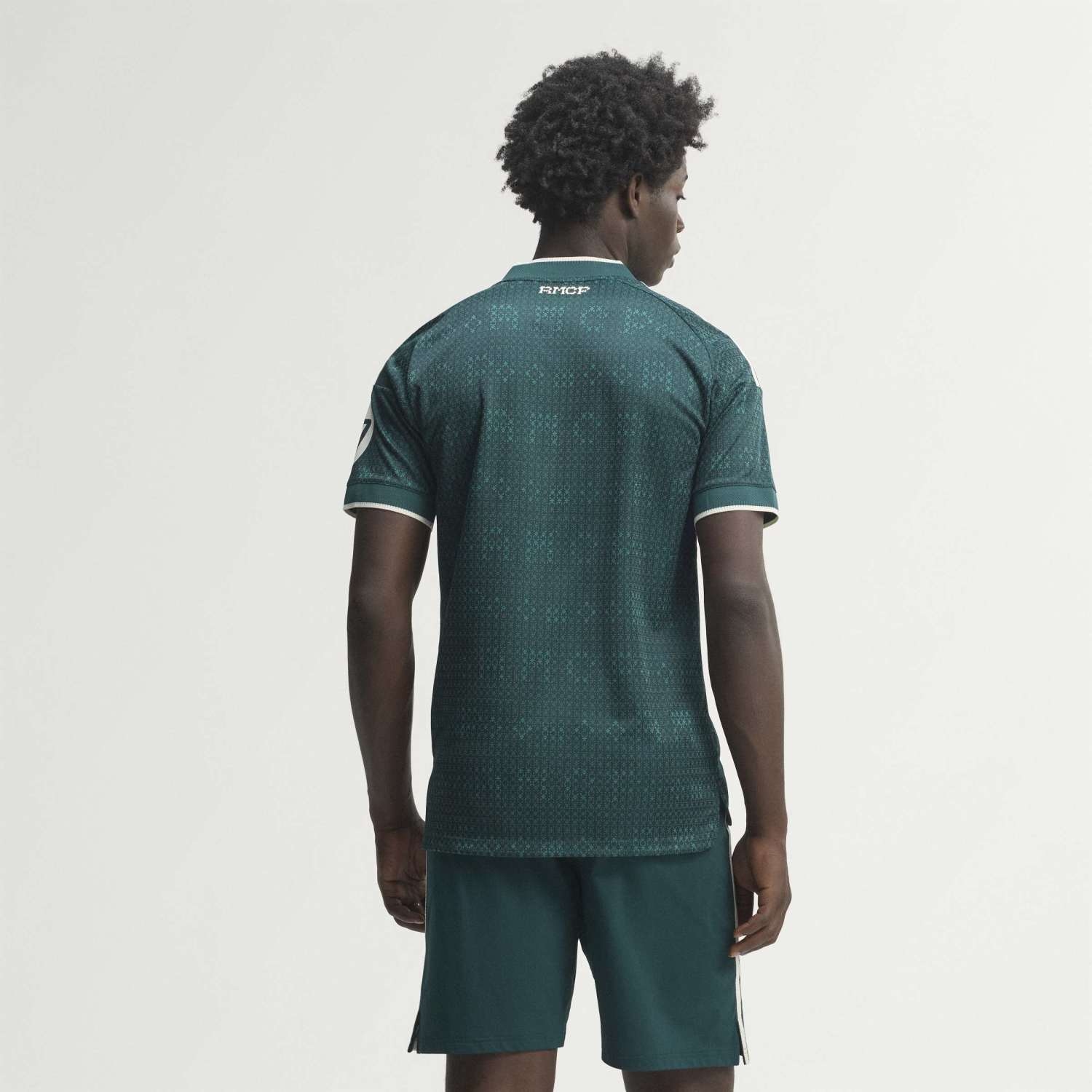 Real madrid away jersey 26/17 player version