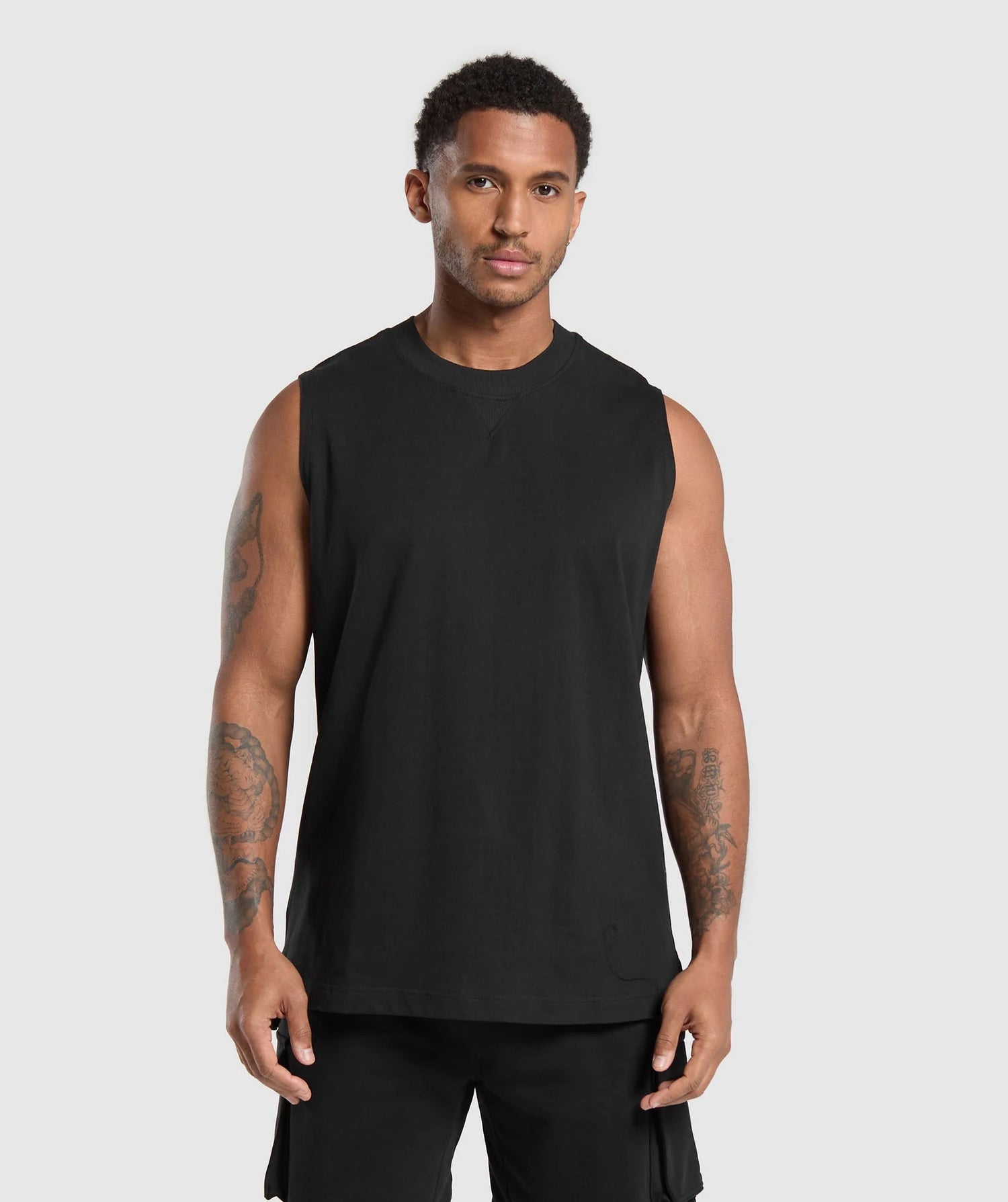 Sleeveless Curve Crew -black