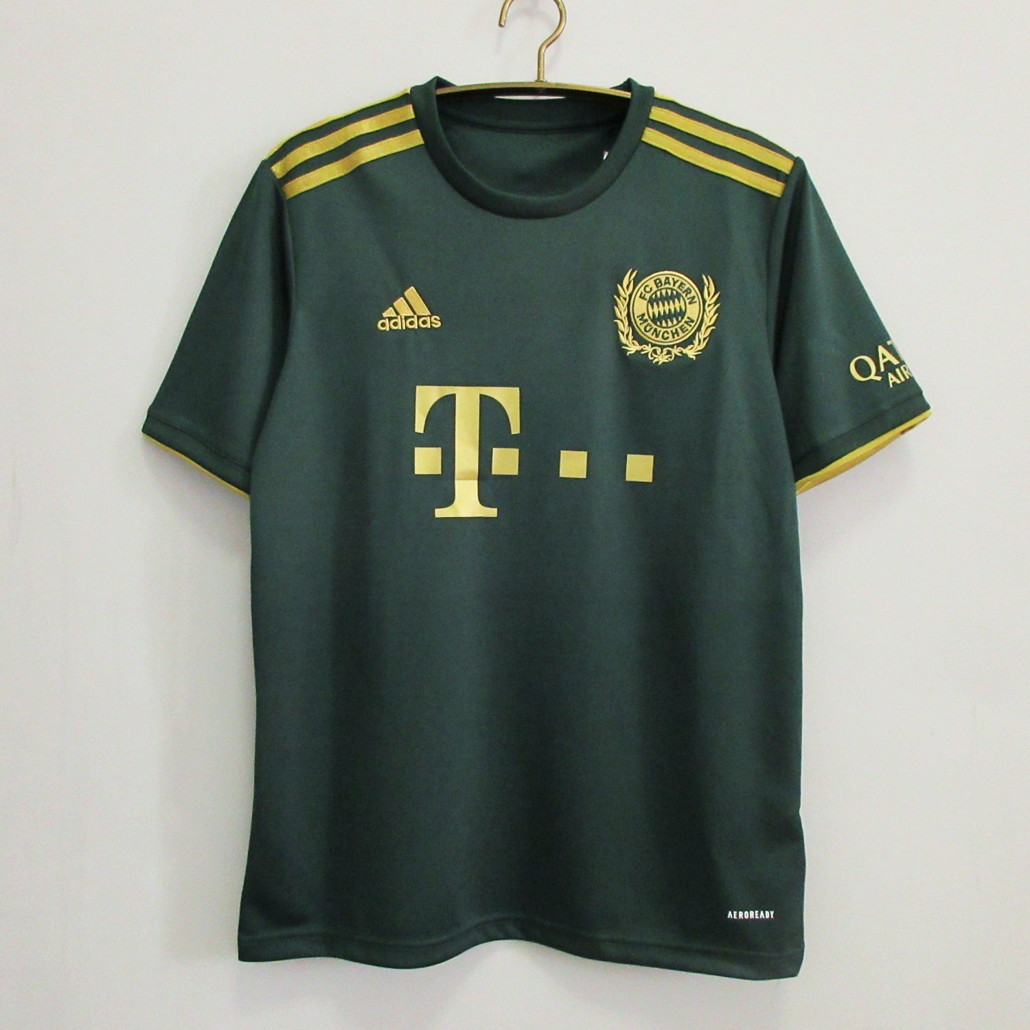 FC Bayern Munchen 2021/2022 fan version